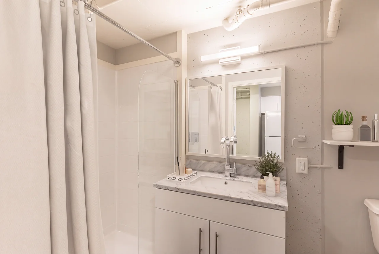 Bathroom in studio #427