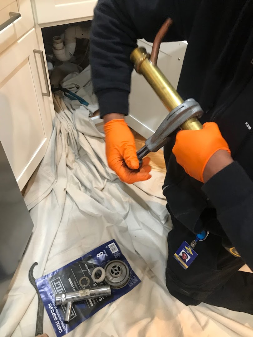 Drain cleaning in Bay Ridge home